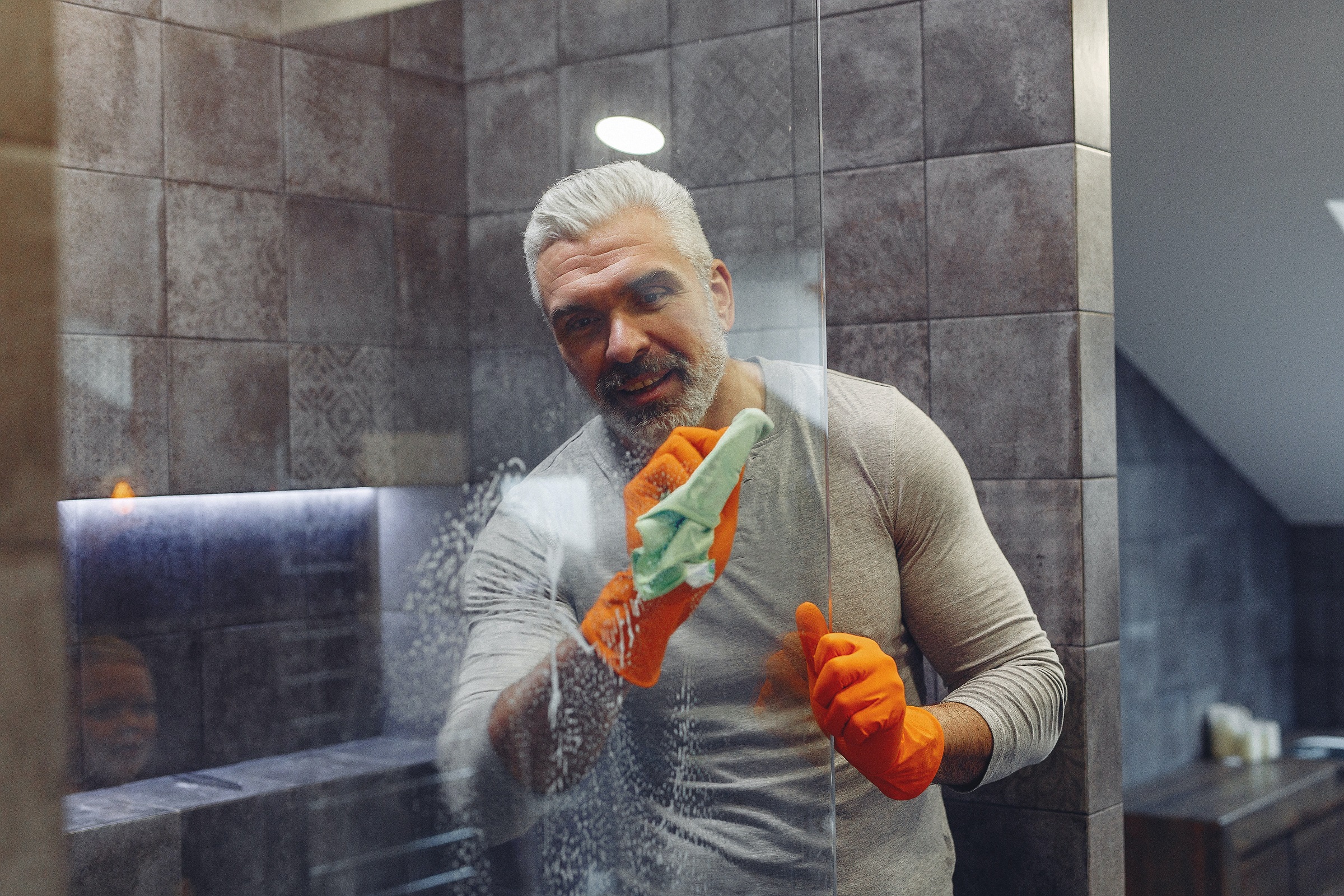 DIY Shower Cleaner - Homemade Shower Cleaner - Pexels Gustavo Fring